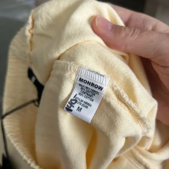 Monrow Buttercream Cropped Cotton Cargo Pants - Picture 10 of 10